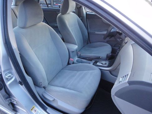 Used 2010 Toyota Corolla LE FWD image 12