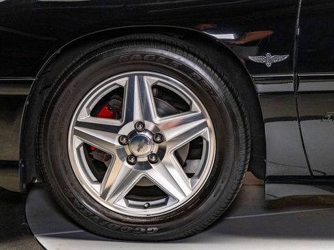 Used 2004 Chevrolet Impala SS image 13