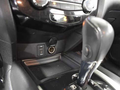 Used 2016 Nissan Rogue SL AWD/4WD image 24