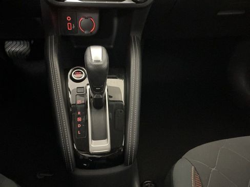 Used 2020 Nissan Kicks SR image 12