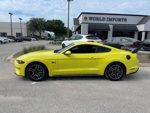 Used 2021 Ford Mustang GT Premium w/ Equipment Group 401A RWD image 2