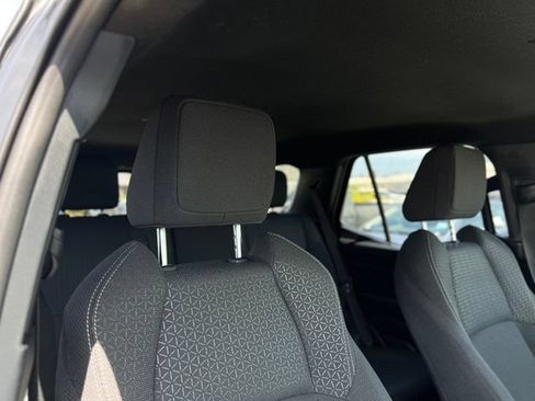 Used 2025 Toyota 4Runner SR5 AWD/4WD image 15
