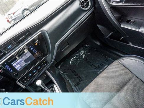 Used 2017 Toyota Corolla SE image 25