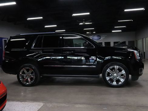 Used 2019 GMC Yukon Denali w/ Denali Ultimate Package image 6