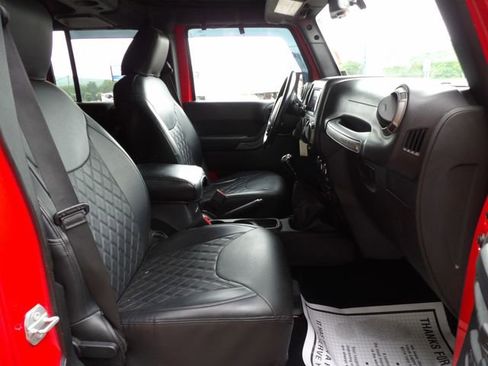 Used 2015 Jeep Wrangler Unlimited Sport AWD/4WD image 13