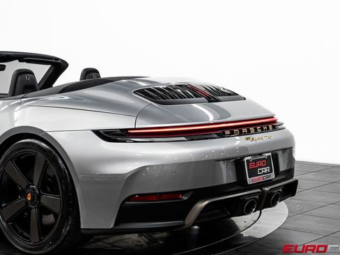Used 2026 Porsche 911 Carrera 4 GTS AWD/4WD image 21