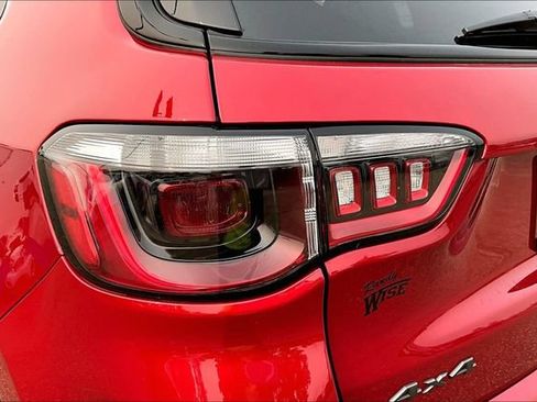 Used 2025 Jeep Compass Trailhawk AWD/4WD image 29