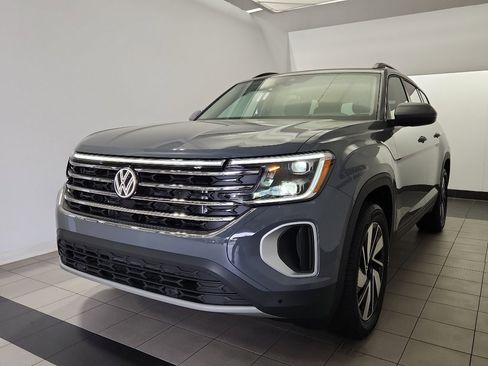 New 2026 Volkswagen Atlas SE FWD image 2