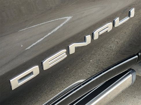 Used 2019 GMC Sierra 1500 Denali w/ Denali Ultimate Package image 12