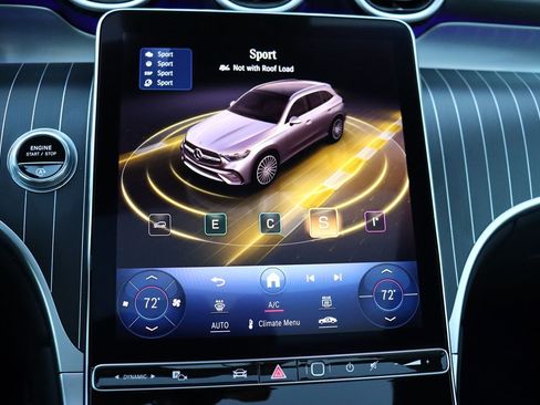 Used 2024 Mercedes-Benz GLC 300 4MATIC w/ AMG Line image 26