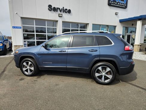 Used 2019 Jeep Cherokee Limited AWD/4WD image 10