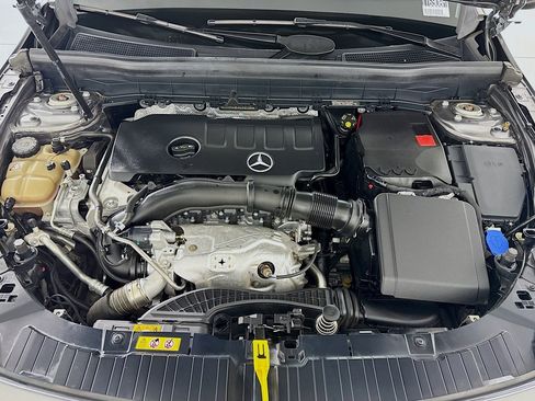 Certified 2021 Mercedes-Benz GLB 250 4MATIC image 12
