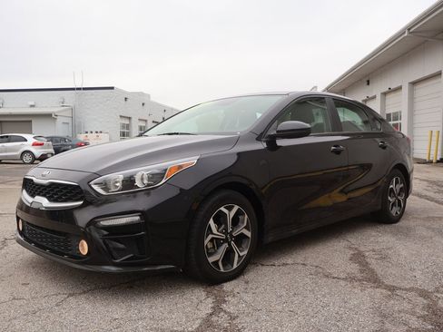 Used 2021 Kia Forte LXS image 3