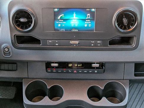 Used 2023 Mercedes-Benz Sprinter 2500 image 10