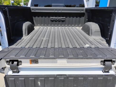 Used 2023 GMC Sierra 1500 SLT w/ SLT Convenience Package AWD/4WD image 23