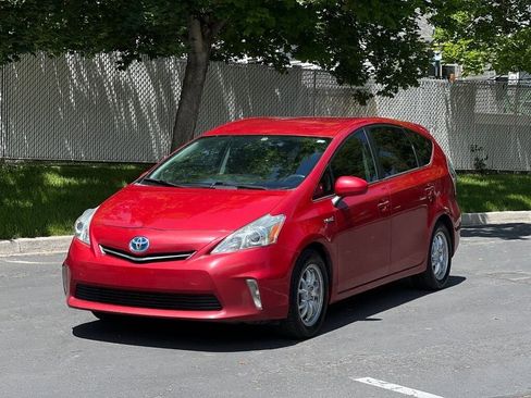 Used 2012 Toyota Prius V Two FWD image 1