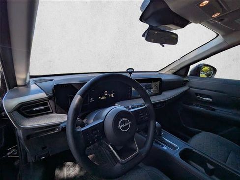 Used 2025 Nissan Kicks SV FWD image 10