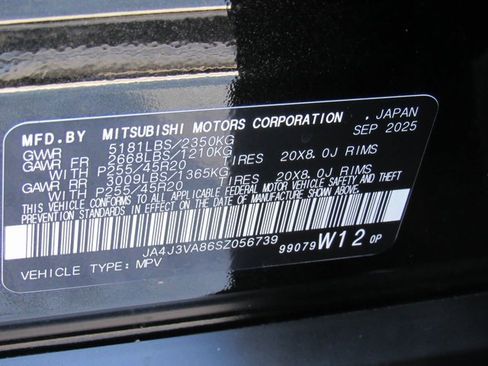 New 2025 Mitsubishi Outlander SE image 14