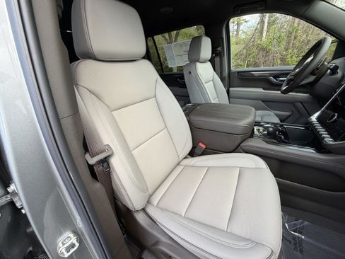 New 2026 GMC Yukon XL Elevation RWD image 23
