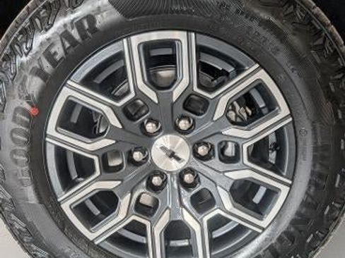 New 2026 Chevrolet Colorado Z71 AWD/4WD image 9