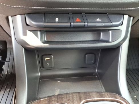 Used 2016 GMC Canyon SLE RWD image 12
