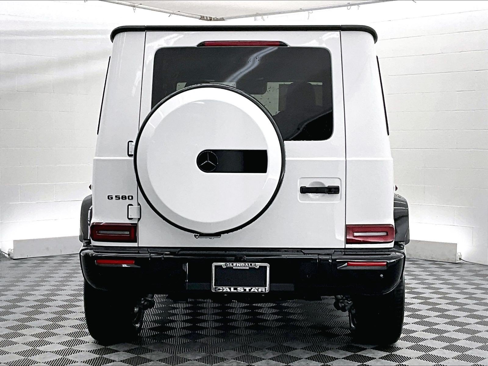 New 2027 Mercedes-Benz G 580 e image 3