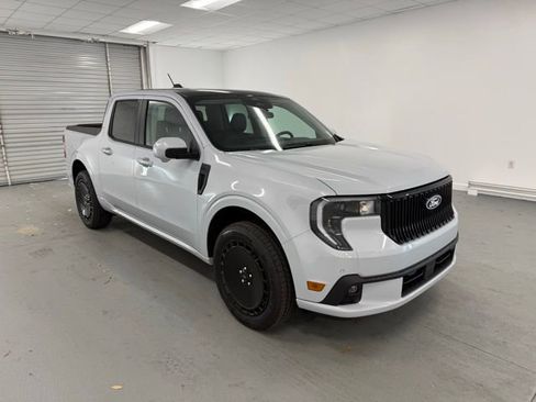 New 2026 Ford Maverick Lobo image 3