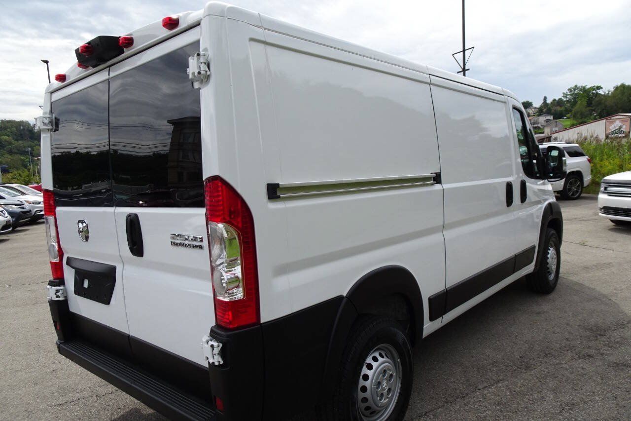 Used 2025 RAM ProMaster 2500 w/ U-Haul Equipment Group FWD image 6