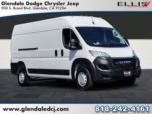 Used 2023 RAM ProMaster 2500 FWD image 1