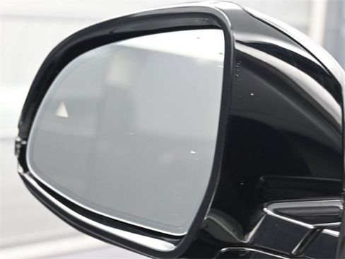 Used 2019 BMW X3 xDrive30i w/ Driving Assistance Package image 8