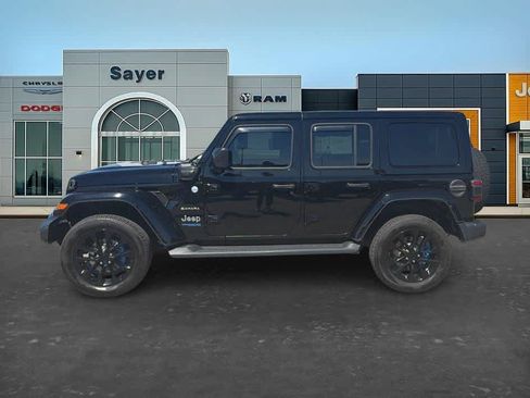 Used 2021 Jeep Wrangler Unlimited Sahara w/ Cold Weather Group AWD/4WD image 4