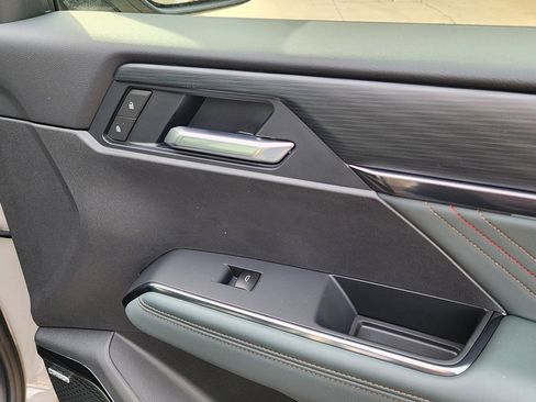 New 2026 GMC Acadia AT4 w/ Luxury Package image 41