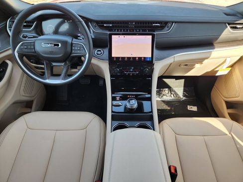 New 2025 Jeep Grand Cherokee L Limited image 18