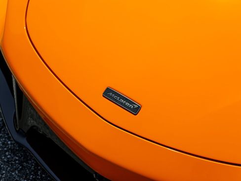 Used 2025 McLaren Artura Spider RWD image 2