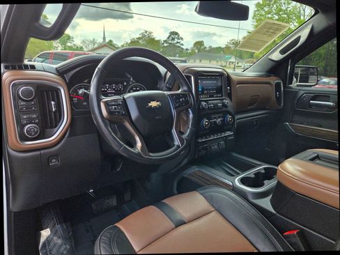Used 2019 Chevrolet Silverado 1500 High Country AWD/4WD image 12