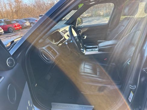 Used 2018 Land Rover Range Rover Sport HSE image 10