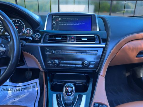 Used 2013 BMW M6 Convertible image 16