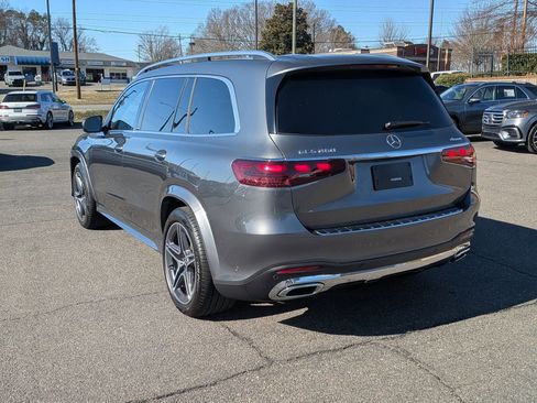 Used 2025 Mercedes-Benz GLS 450 4MATIC image 5
