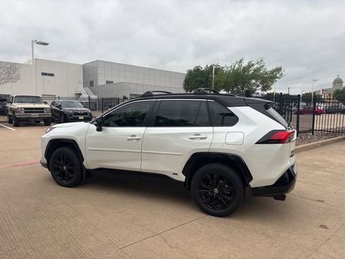 Used 2025 Toyota RAV4 XSE w/ Advanced Technology Package AWD/4WD image 8