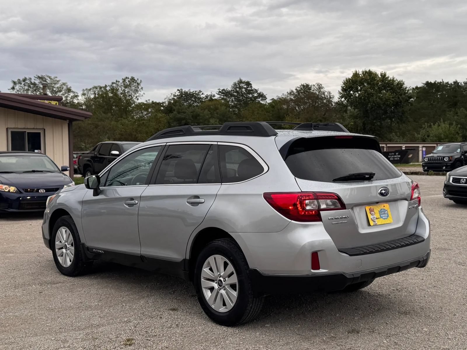 Used 2016 Subaru Outback 2.5i Premium w/ Popular Package #2 AWD/4WD image 13