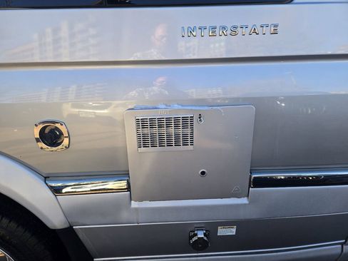 Used 2016 Mercedes-Benz Sprinter 3500 image 19