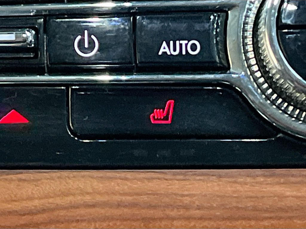 Used 2024 Lincoln Aviator Reserve AWD/4WD image 21