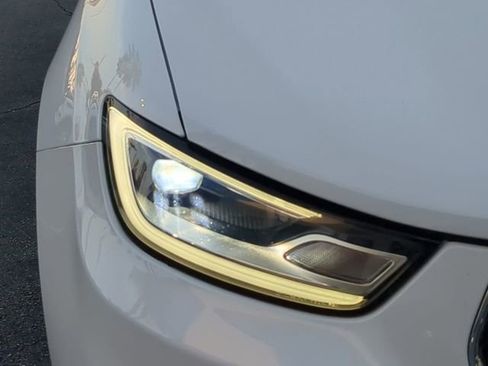 Certified 2024 Chrysler Pacifica Touring-L image 10