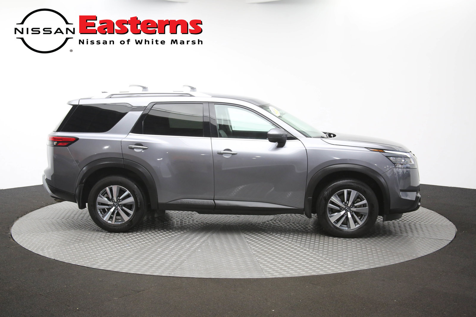 Used 2024 Nissan Pathfinder SL AWD/4WD image 48
