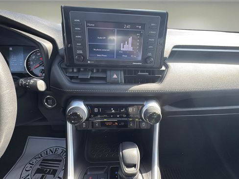 Used 2022 Toyota RAV4 XLE w/ Convenience Package image 10