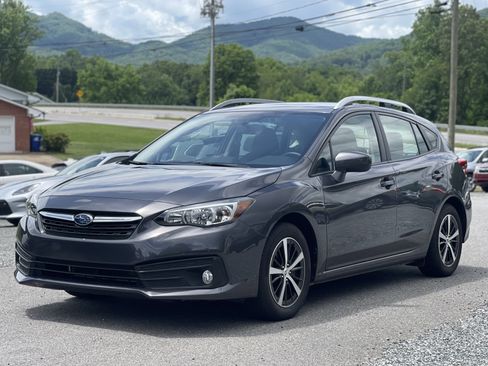 Used 2022 Subaru Impreza 2.0i Premium AWD/4WD image 6