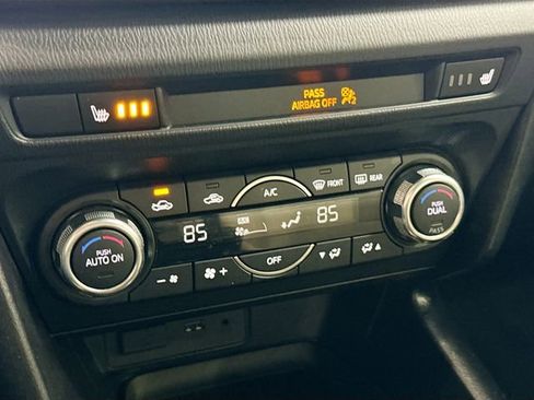 Used 2018 MAZDA MAZDA3 Grand Touring image 16