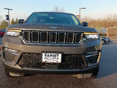 Used 2023 Jeep Grand Cherokee image 10
