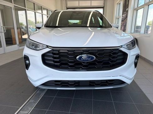 Certified 2023 Ford Escape ST-Line Select w/ Tech Pack #2 AWD/4WD image 2