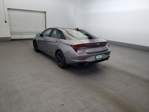 Used 2023 Hyundai Elantra SEL w/ Cargo Package FWD image 5